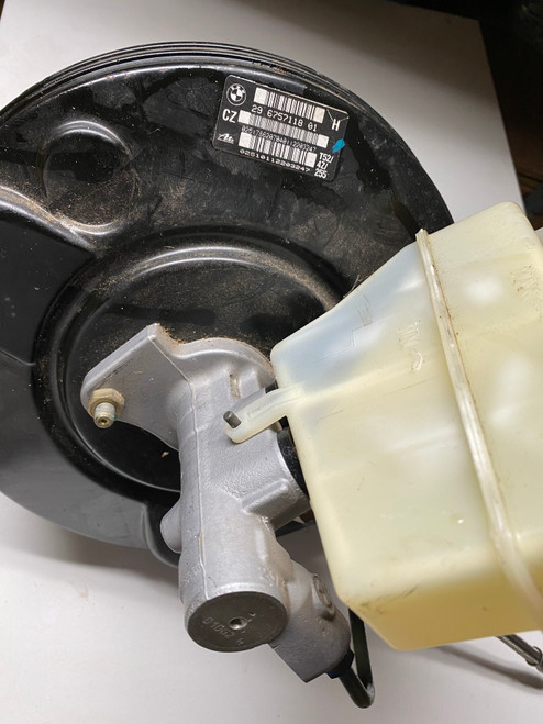 BMW E46 1998-2004 USED BRAKE BOOSTER 29 6757118 01