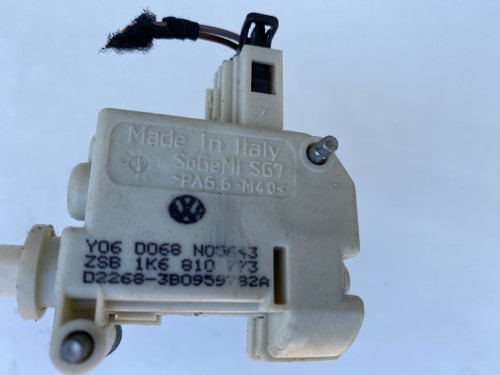 VW GOLF MK5 USED FUEL FLAP ACTUATOR 1K6 810 773
