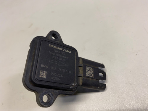 BMW E90 325I  USED AIR FLOW METER 1362 7520519-04