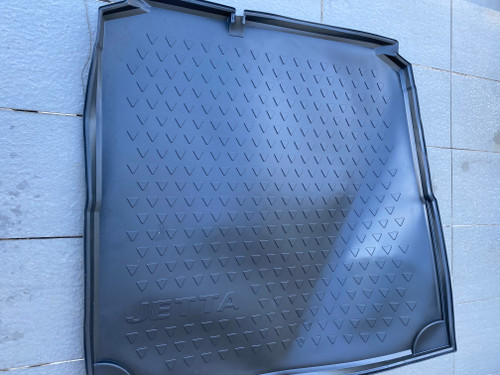 VW JETTA 2012-2018 NEW GENUINE RUBBER BOOT LINER 5C6061160