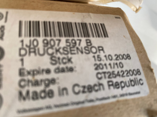 VW AUDI NEW GENUINE BRAKE PRESSURE SENSOR 1J0 907 597 B