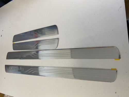 SKODA SUPERB 3 NEW GENUINE STAINLESS STEEL SEAL INSERTS 3V0 071 303