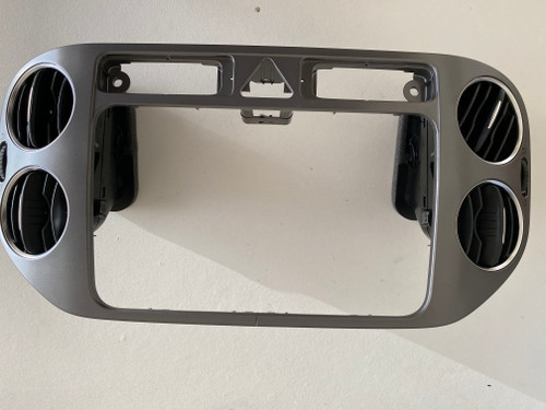 VW TIGUAN USED RADIO SURROUND 5M0 858 071