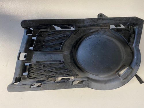 VW TIGUAN USED LHF LOWER BAR GRILLE 5N0 853 665