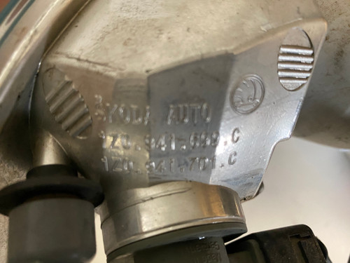 SKODA OCTAVIA USED LH FOGLIGHT 1Z0 941 699 C