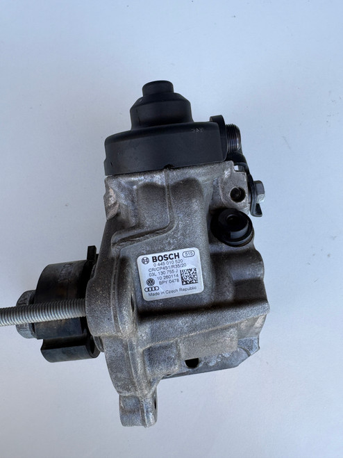 VW T5 TRANSPORTER 2L TDI USED HIGH PRESSURE PUMP 03L 130 755 J