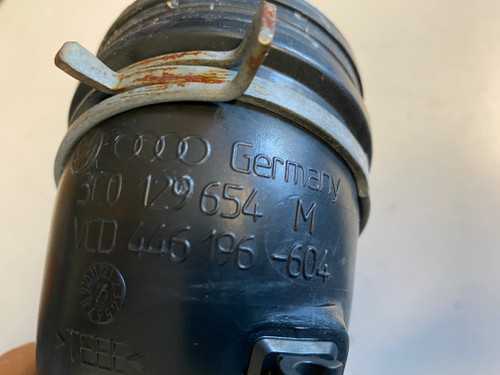 VW CADDY CAY 1.6 TDI 1.9 TDI BLS USED AIR INTAKE HOSE 3C0 129 654 M