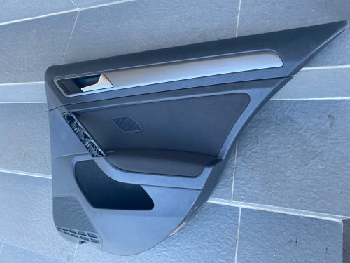 VW GOLF MK7 USED RHR DOOR TRIM USED 5G6 867 212