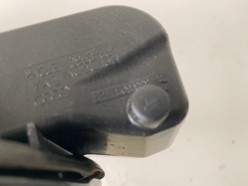 AUDI A3 8P 5 DOOR USED PETROL FLAP IN BLACK  8P4 809 999