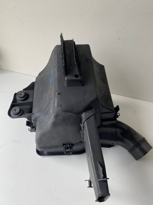 BMW E46 320 USED AIR FILTER BOX 