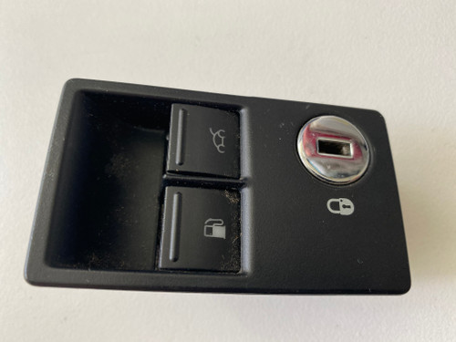 VW BEETLE CONVERTIBLE USED TAILGATE AND FUEL SWITCH 1Y0 959 551 A