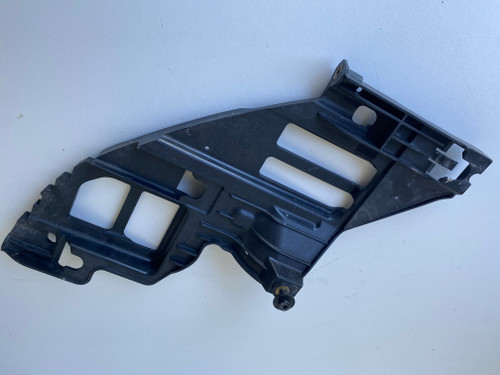 VW GOLF MK6 USED RH LOWER HEADLIGHT BRACKET 5K0 807 228 A