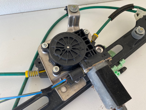 BMW E46 COMPACT USED LH WINDOW REGULATOR 8251349