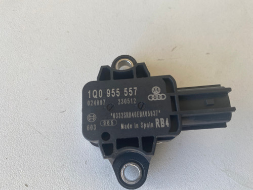 VW EOS USED AIRBAG CRASH SENSOR 1Q0 955 557