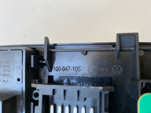 VW EOS USED INTERIOR LIGHT IN BLACK 1Q0 947 105