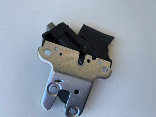 VW EOS JETTA  USED BOOT LOVK ACTUATOR 4F5 827 505 D