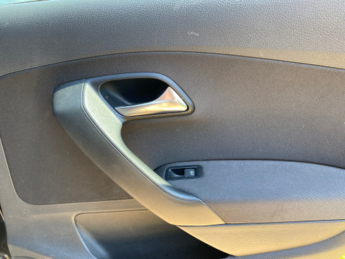 VW POLO 6R USED RHR DOOR TRIM 