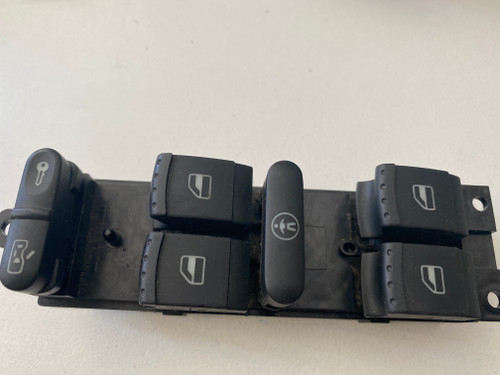 VW GOLF BORA MK4 1998-2004 USED WINDOW SWITCH PACK  1J4 959 857 B