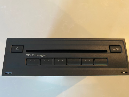 AUDI Q5 NEW GENUINE CD STACKER 4E0 057 110 K