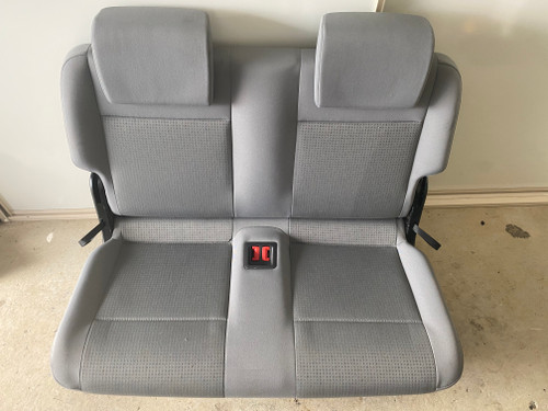 VW CADDY LIFE USED BACK SEAT IN VERY GOOD CONDITION 