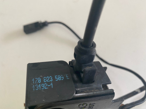 VW AMAROK USED BONNET LOCK 1Z0 823 509 E