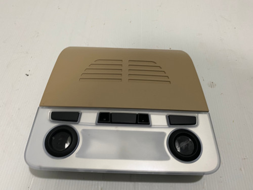 BMW E90 SEDAN USED REAR INTERIOR LIGHT 6 969 398 - 02