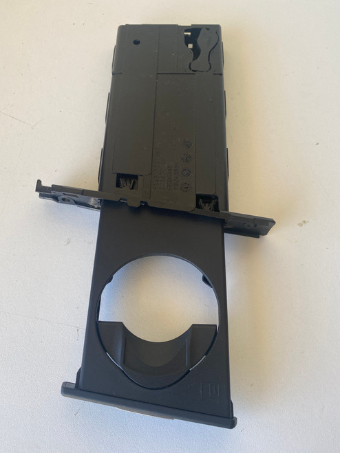 BMW E90 USED LH OUTER CUP HOLDER IN BLACK 5145 7127463