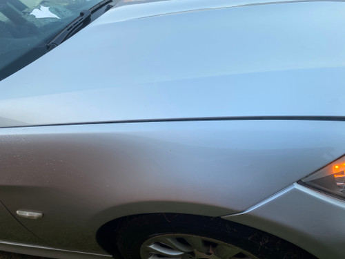 BMW E90 USED RH GUARD IN TITAN SILVER  354