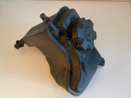 BMW E90 320D USED  RADIATOR  BOTTLE 17 13 7 810 592 -02