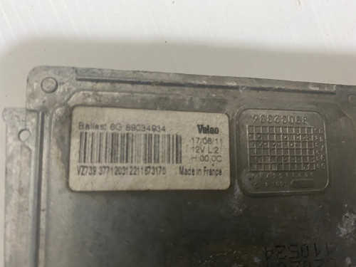 BMW E88 USED XENON HEADLIGHT MODULE 89034934