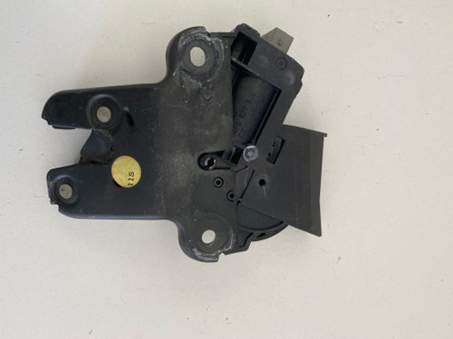 AUDI A4 B7 USED BOOT LOCK MECHANISM 4F5 827 505 C