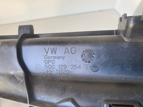 VW GOLF MK7 USED TOP RADIATOR SUPPORT AIR SHOOT 5Q0 129 254 B