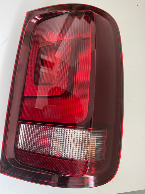 VW AMAROK V6 580 AS NEW GENUINE RH SMOKED TAIL LIGHT 2H2 945 096 J