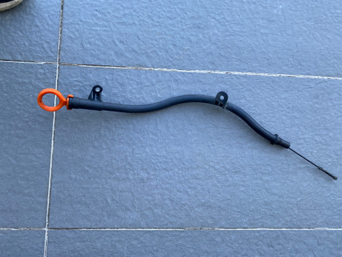 VW AMAROK 2L TDI USED ENGINE DIPSTICK AND TUBE 03L 115 629 C