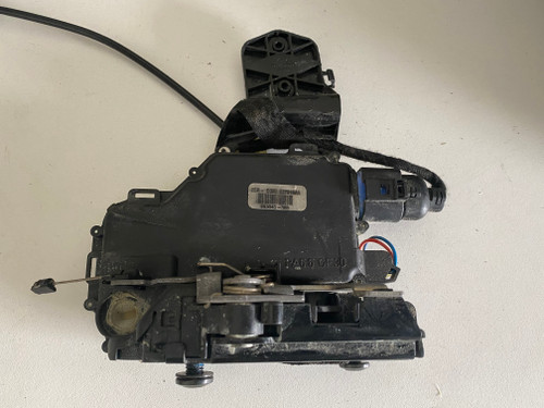 VW POLO 9N 3D T5 TRANSPORTER USED RHF DOOR LOCK ACTUATOR D3B2837016AA