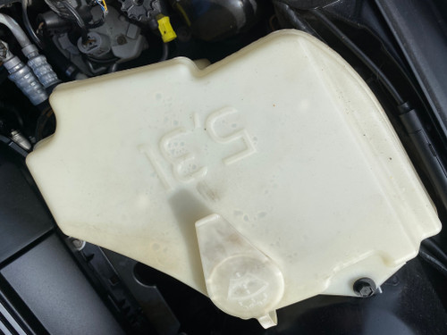 BMW E46 USED WINDSCREEN WASHER BOTTLE XENON TYPE TWIN PUMP 61 67  83 62 562