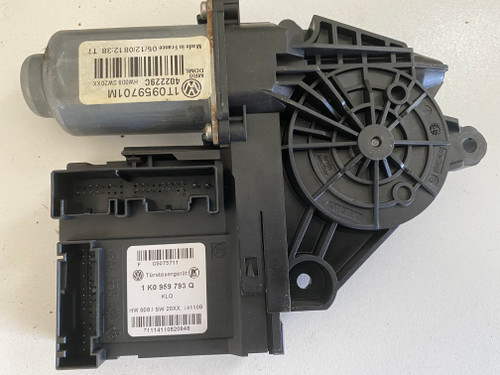 VW CADDY 2005-2008 USED RHF WINDOW MOTOR 1TO959703M 1K0 959 791 Q