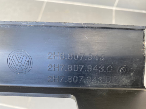 VW AMAROK DUAL CAB USED GENUINE REAR STEP 2H7 807 512 C / D