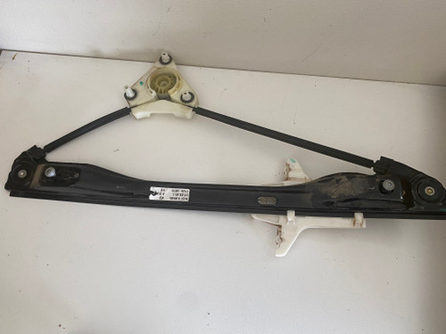 VW AMAROK USED LHR WINDOW REGULATOR  2H7 839 401 C