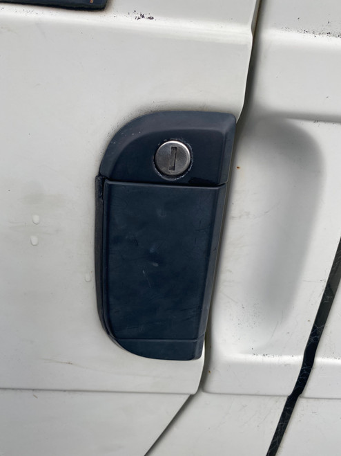 VW T4 TRANSPORTER USED LH OUTER DOOR HANDLE 