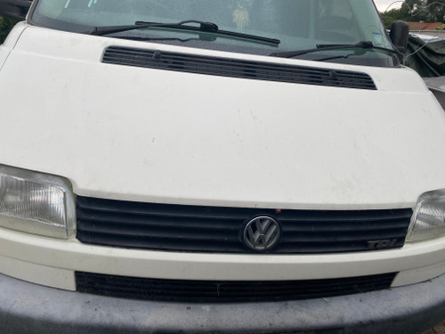 VW TRANSPORTER T4 USED APRON PANEL AND GRILLE 701 853 653