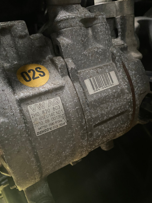 VW AMAROK 2L PETROL CFPA  ENGINE USED AC COMPRESSOR 2H0 820 803