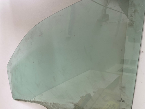 VW AMAROK USED LHF DOOR GLASS 