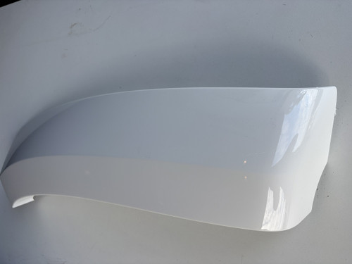 VW AMAROK V6 USED RH BUMPER FLARE 2H6 853 728   IN WHITE B9A