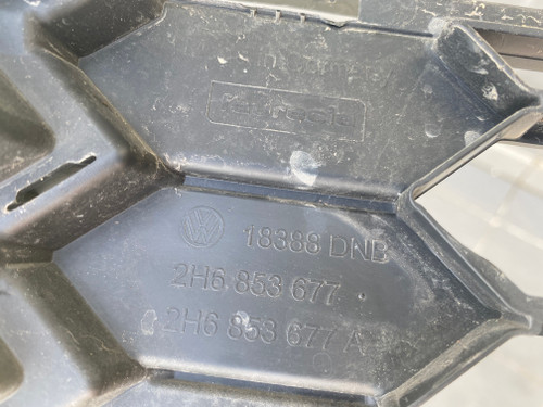 VW AMAROK 2017 ON USED FRONT BAR CENTRE GRILLE SENSOR TYPE 2H6 853  677