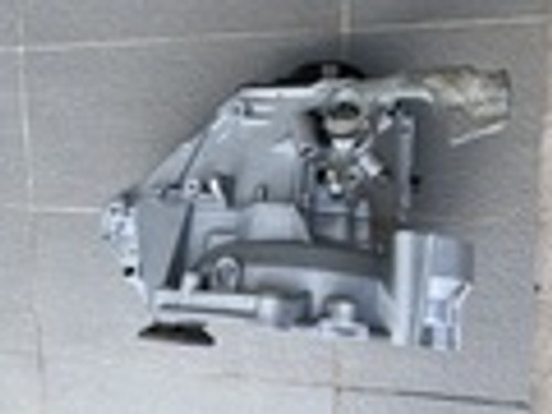 VW CADDY 1.6 PETROL 2004-2010 REFURBISHED 5 SPEED MANUAL GEARBOX JJT CODE  VW CADDY 1.6 PETROL 2004-2010 REFURBISHED 5 SPEED MANUAL GEARBOX JJT CODE