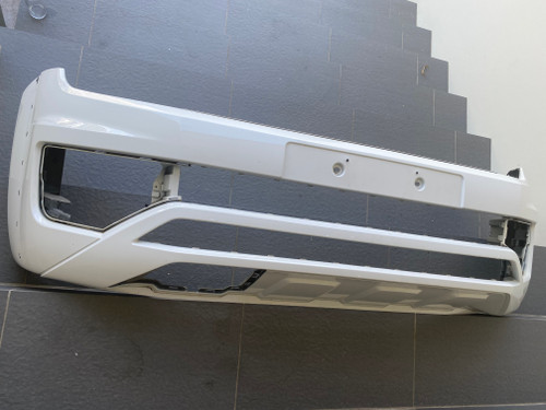 VW AMAROK 2017-2021 GENUINE USED FRONT  BUMPER BAR COVER IN WHITE B9A 2H6 807 221 A