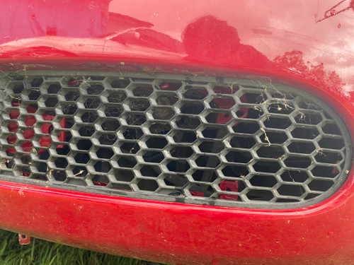 VW BEETLE 2005-2010 USED LH LOWER BAR GRILLE NON FOGLIGHT TYPE 1C0 807 683 H