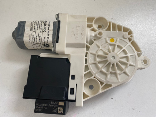 VW POLO 9N 5 DOOR USED LHF WINDOW MOTOR 6Q4837401AE