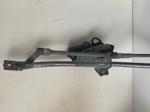 AUDI A4 B5 USED  WINDSCREEN WIPER MOTOR AND LINKAGES 8D2 955 113     8D2 955 023 A 